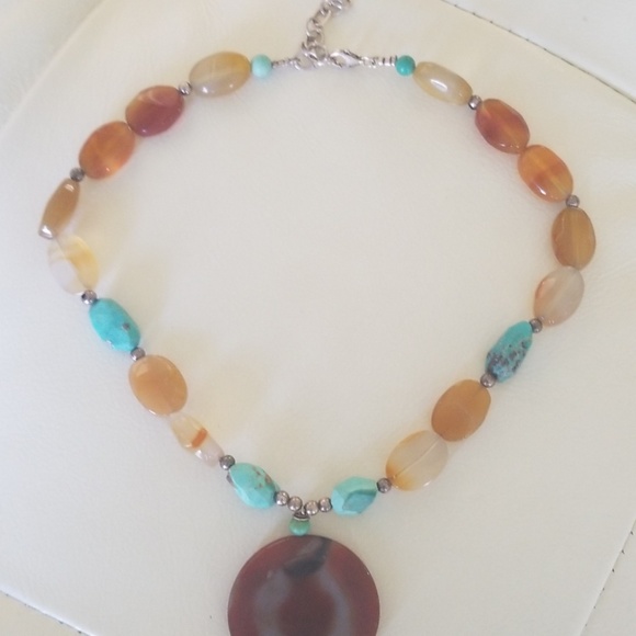 Beaded necklace - Picture 4 of 6